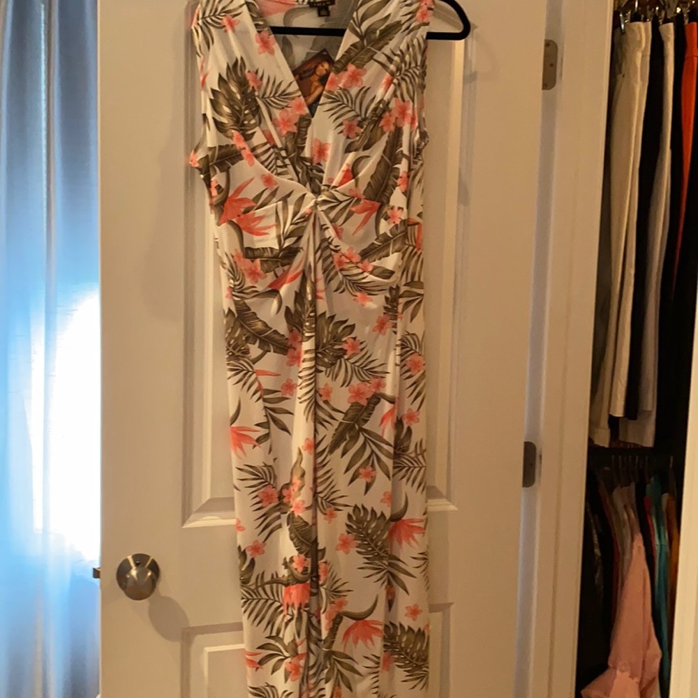 BNWT Iman Maxi dress